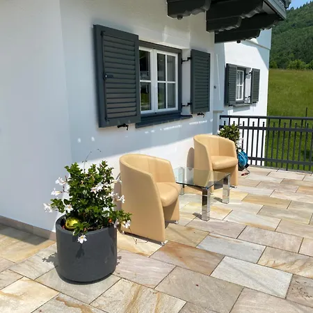Bergblick Ii - Modern Living *