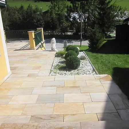 Bergblick Ii - Modern Living