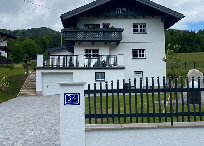 Bergblick Ii - Modern Living