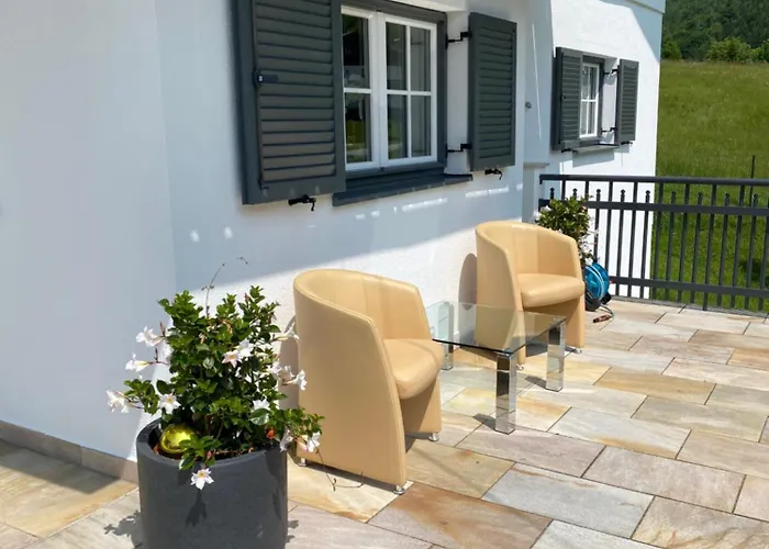 Bergblick Ii - Modern Living *